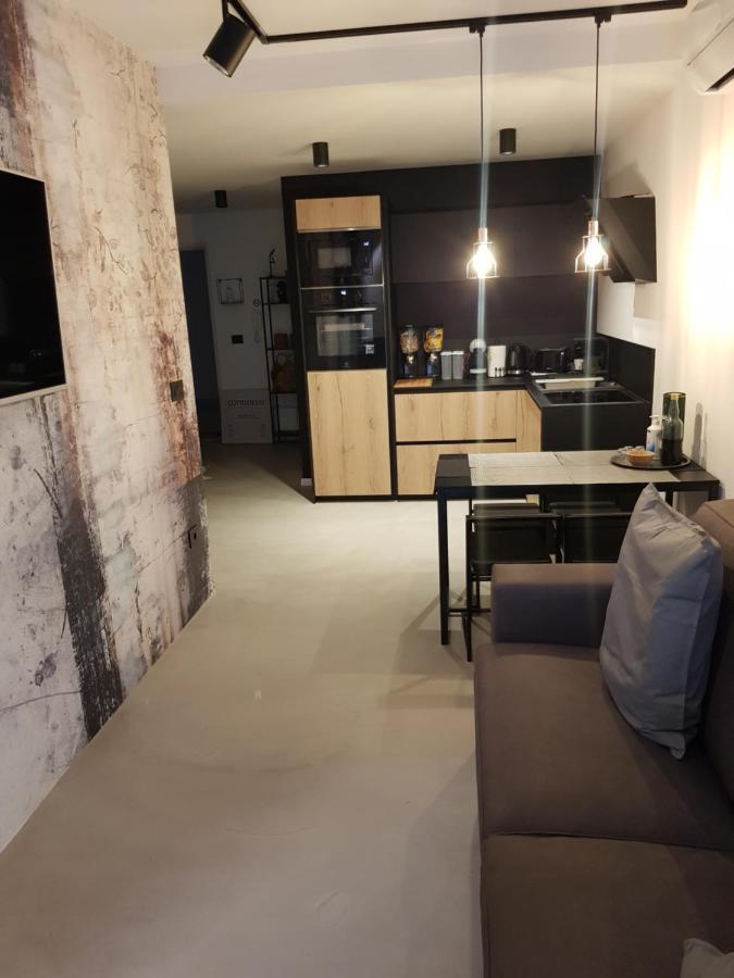 Apartman Vip, With Free Garage Parking Пула Екстер'єр фото