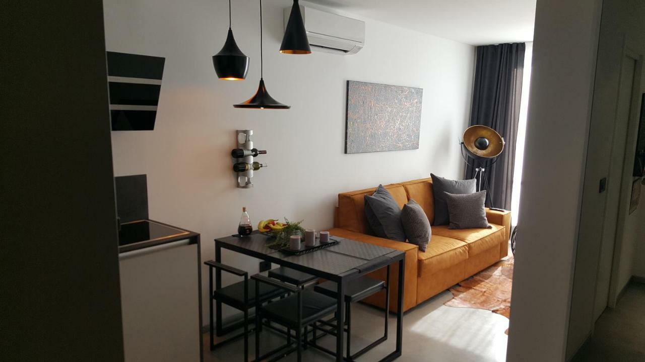 Apartman Vip, With Free Garage Parking Пула Екстер'єр фото