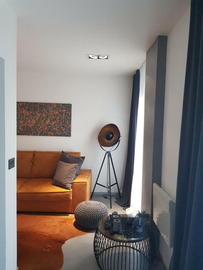 Apartman Vip, With Free Garage Parking Пула Екстер'єр фото