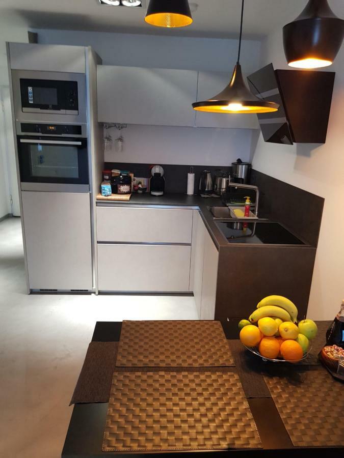 Apartman Vip, With Free Garage Parking Пула Екстер'єр фото