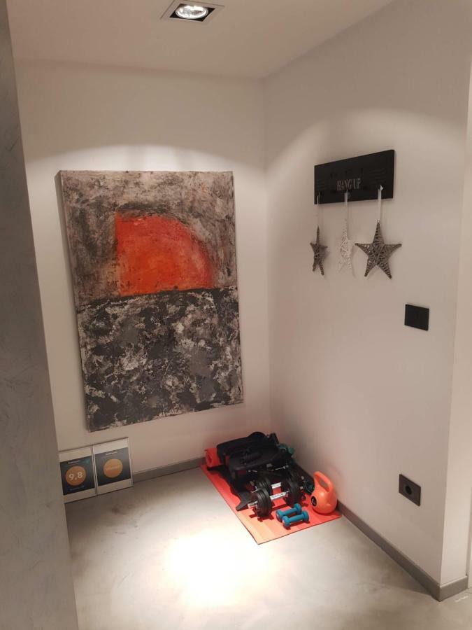 Apartman Vip, With Free Garage Parking Пула Екстер'єр фото